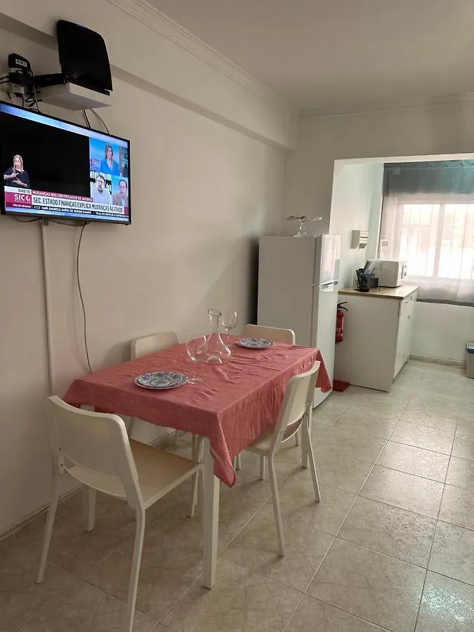Apartment Alojamento Ramos Quarteira